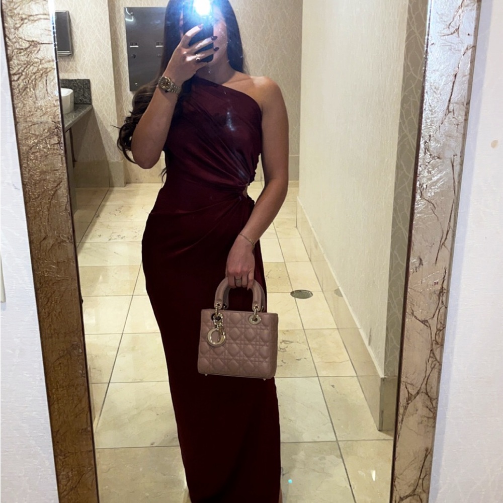 Elegant Burgundy One-Shoulder Dress